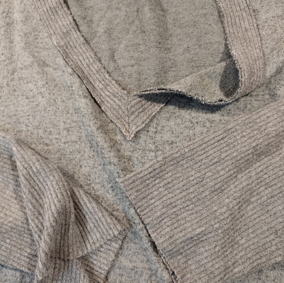 Jodifl oversized drop shoulder raw hem shirt - Picture 11 of 11